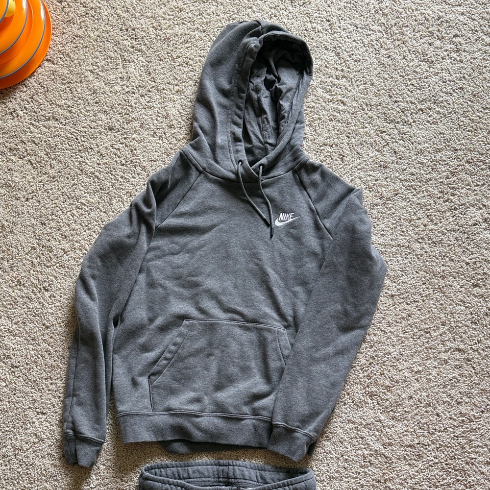 Nike Women's Charcoal Gray Hoodie and Joggers - Picture 3 of 4